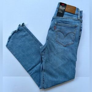 Levi’s 724 High Rise Straight Cropped Women’s Jeans